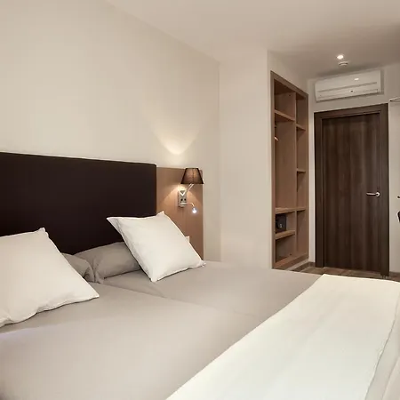 오스탈 센트리크 게스트하우스