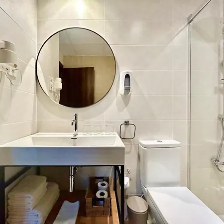 오스탈 센트리크 게스트하우스