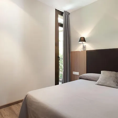 오스탈 센트리크 게스트하우스