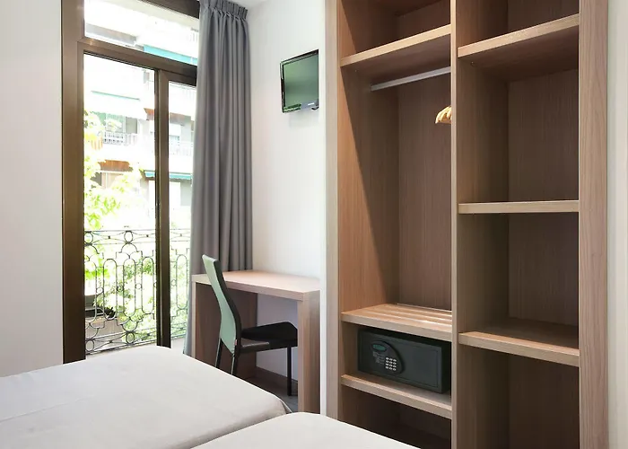 ホスタル セントリック ゲストハウス バルセロナ