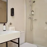 Centric 4*